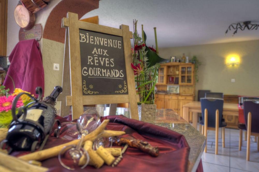 Reves Gourmands, Hotellerie & Gastronomie Vernayaz ภายนอก รูปภาพ