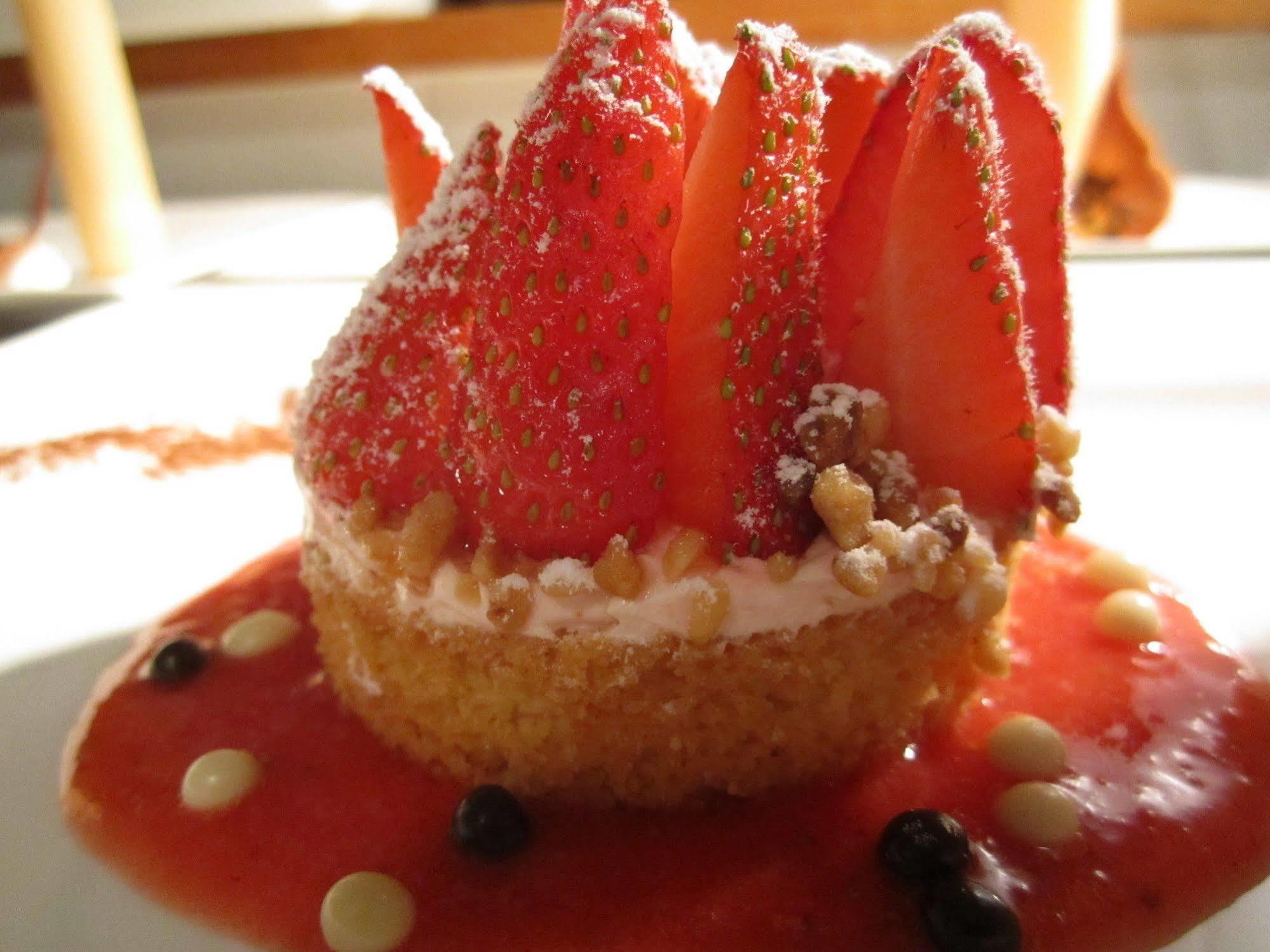 Reves Gourmands, Hotellerie & Gastronomie Vernayaz ภายนอก รูปภาพ