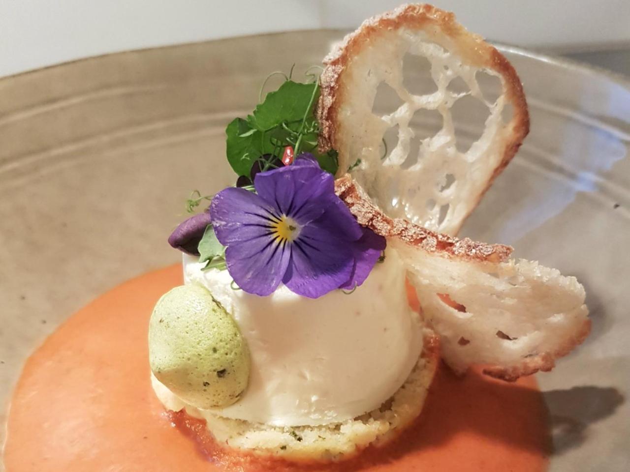 Reves Gourmands, Hotellerie & Gastronomie Vernayaz ภายนอก รูปภาพ